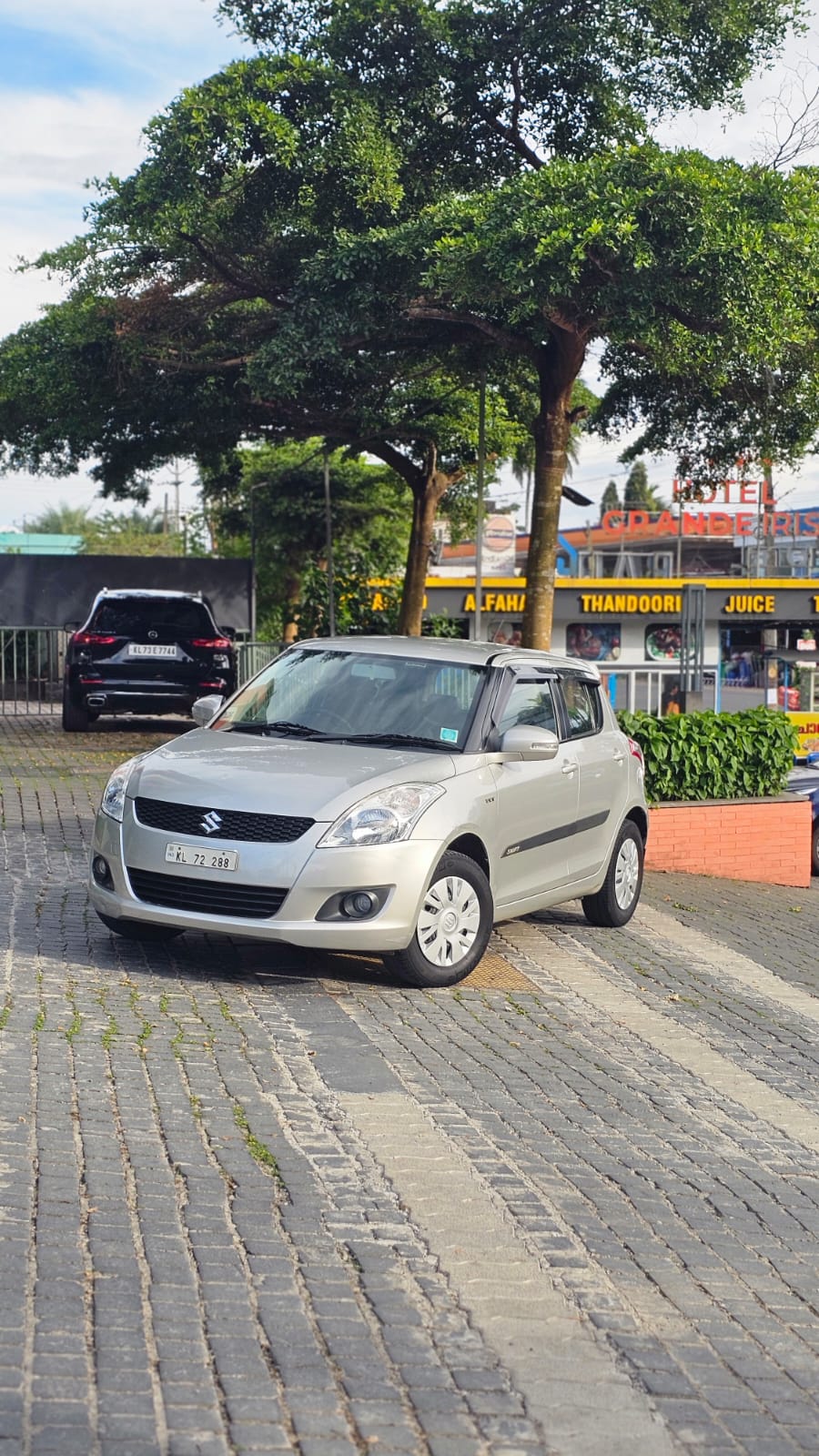 
								Maruthi Swift VXI 2013 models full									