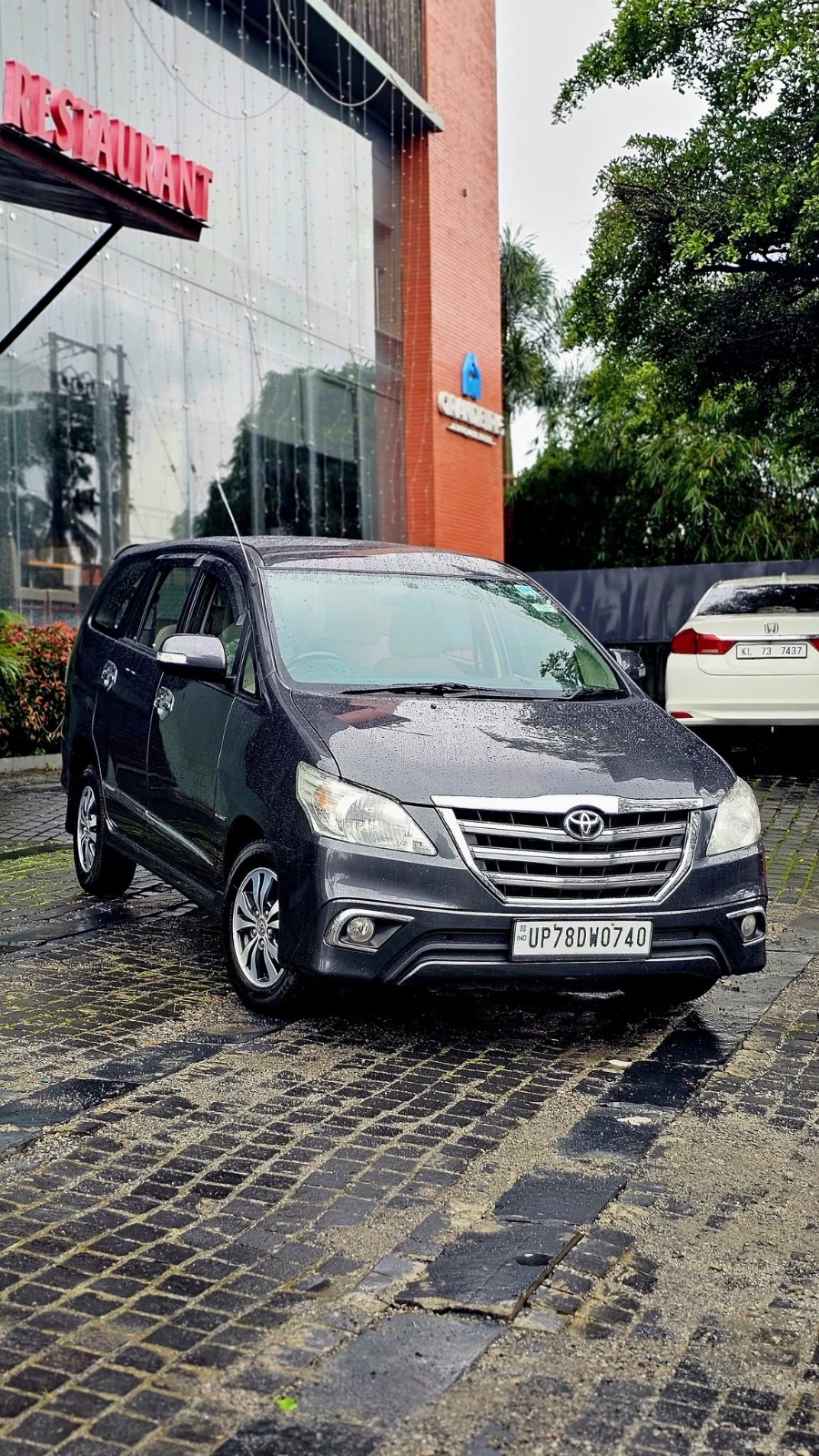 
								Toyota Innova V Diesel Manual 2015 full									