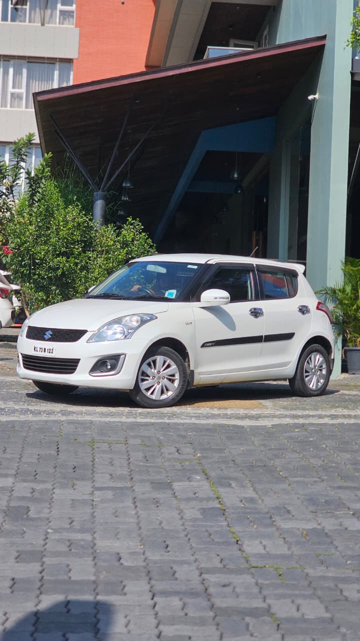 
								Maruti Suzuki Swift ZXI 2017 Petrol full									