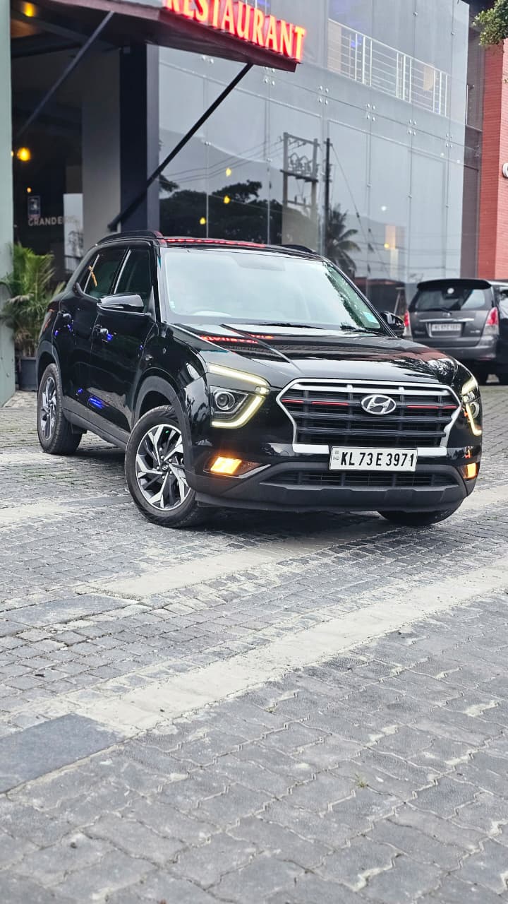
								Hyundai Creta EX Diesel Manual 2023 full									