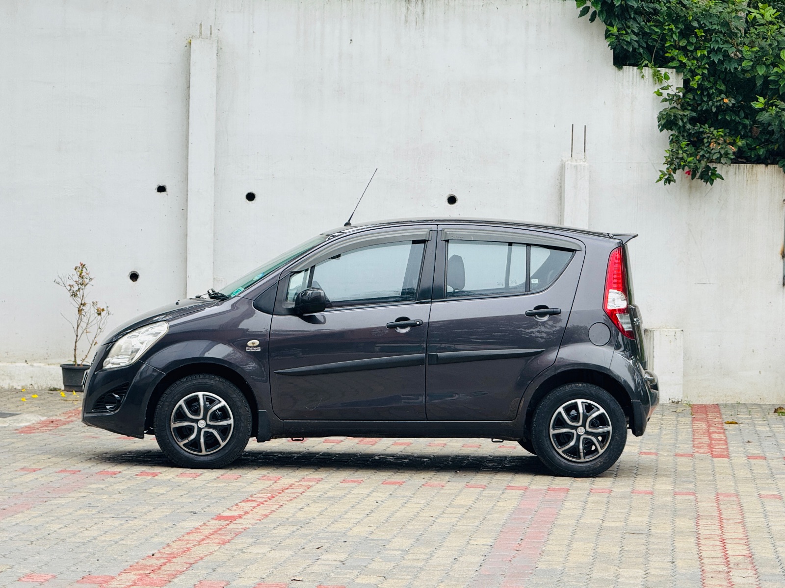 
								Maruti Suzuki Ritz full									