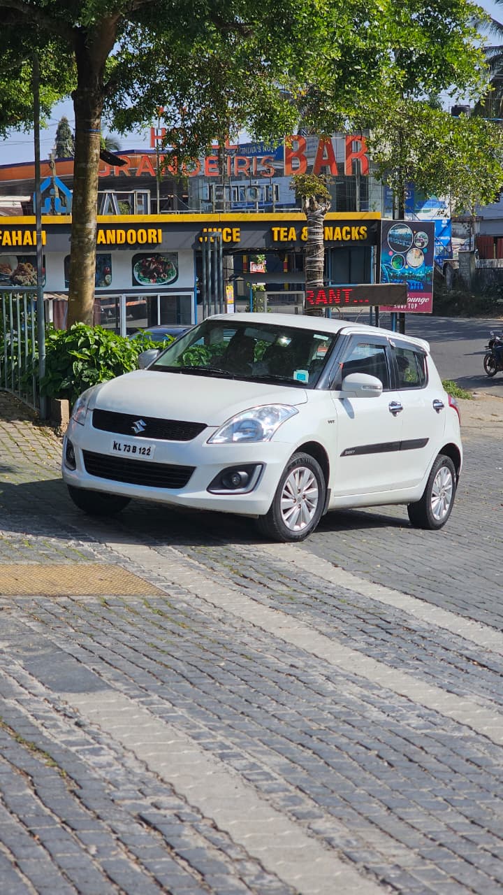 
								Maruti Suzuki Swift ZXI 2017 Petrol full									