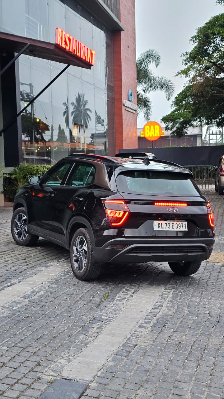 
								Hyundai Creta EX Diesel Manual 2023 full									