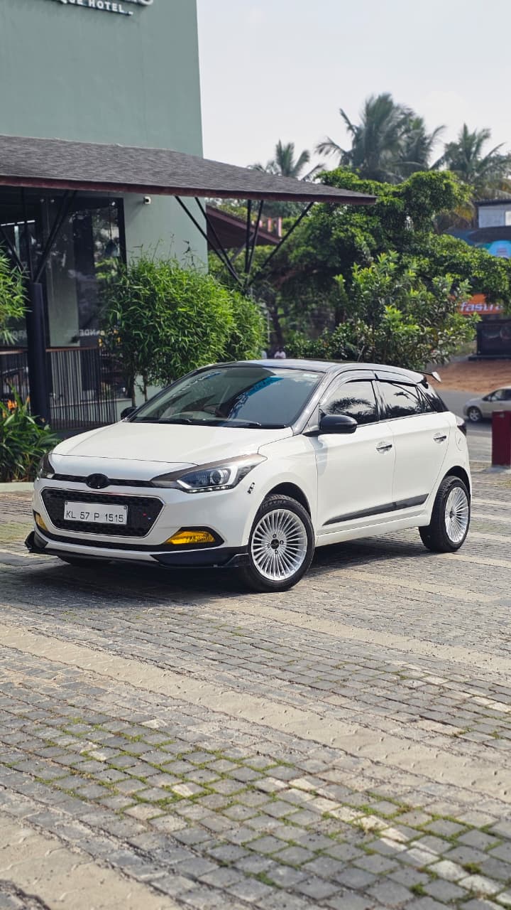 
								Hyundai i20 Asta 2016  petrol full									