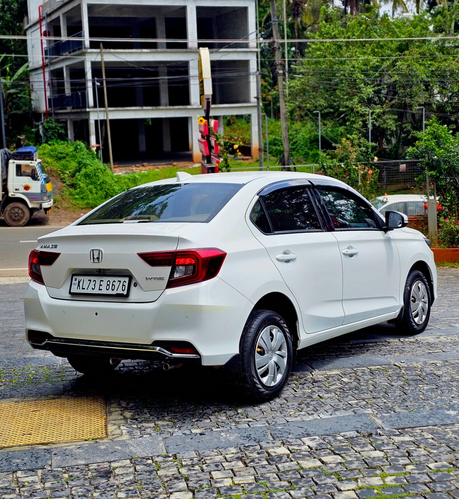 
								Honda Amaze SMT 2023 full									