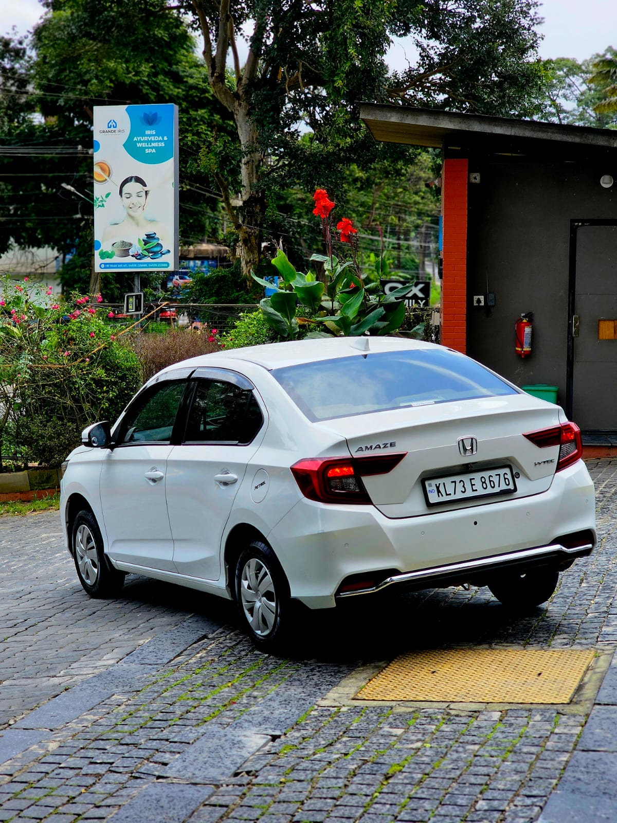 
								Honda Amaze SMT 2023 full									